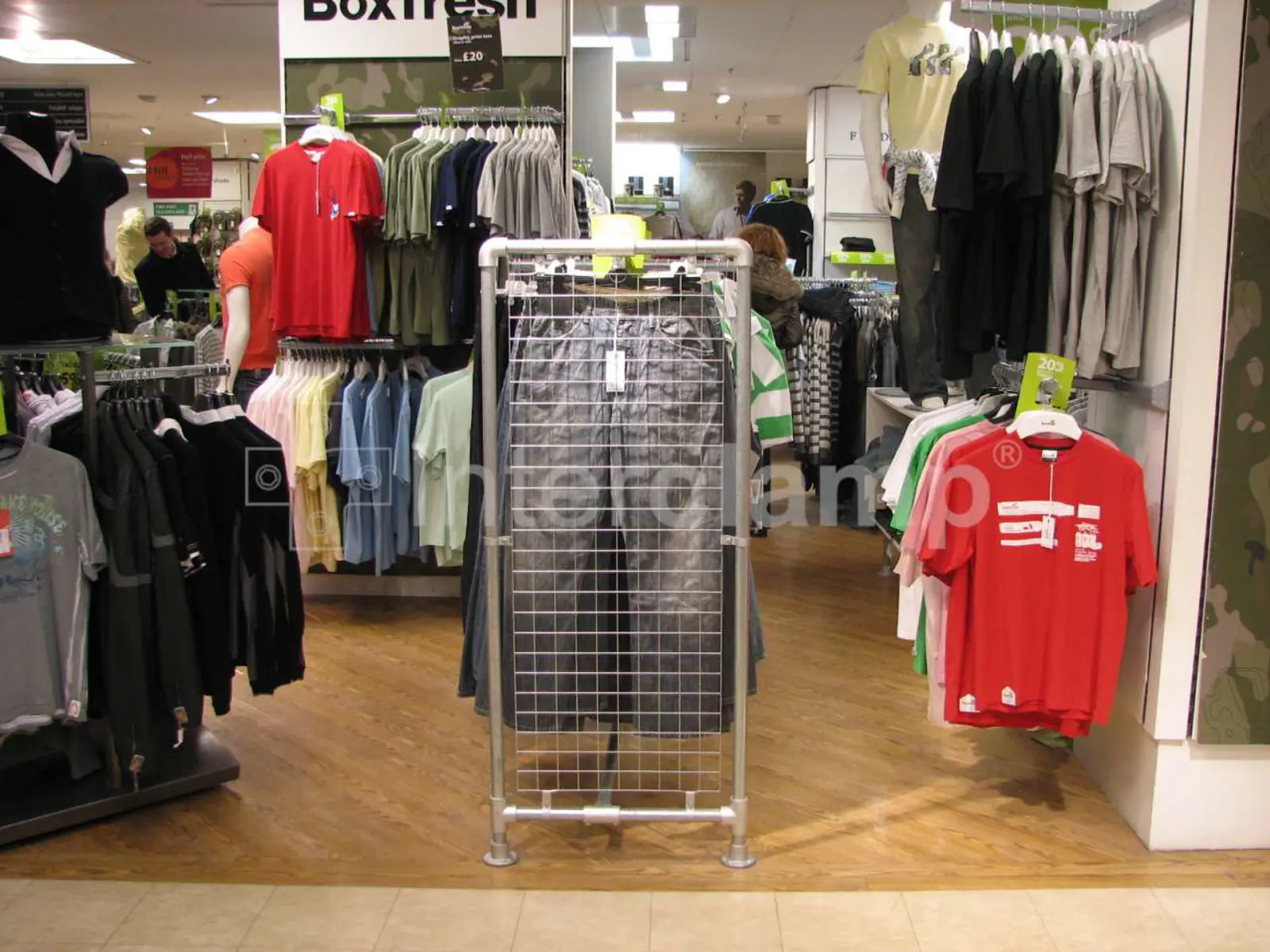 Interclamp Mesh Panel Retail Display